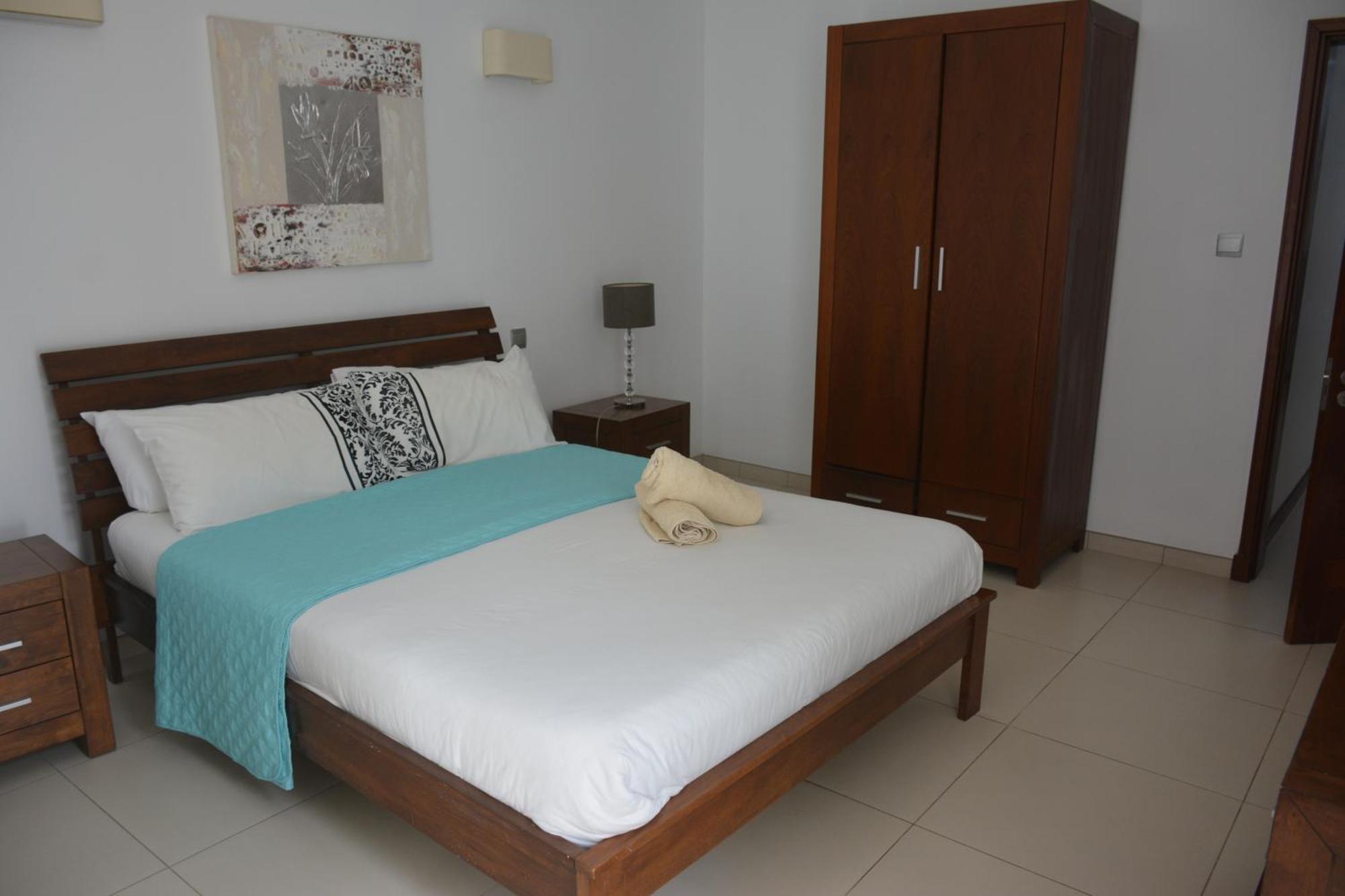 Olana Blue - Beachfront Apartment Riviere Noire Ngoại thất bức ảnh